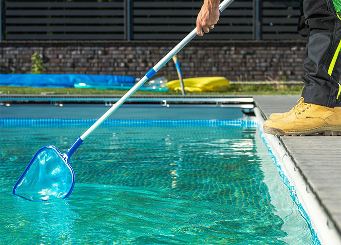 pool-cleaning